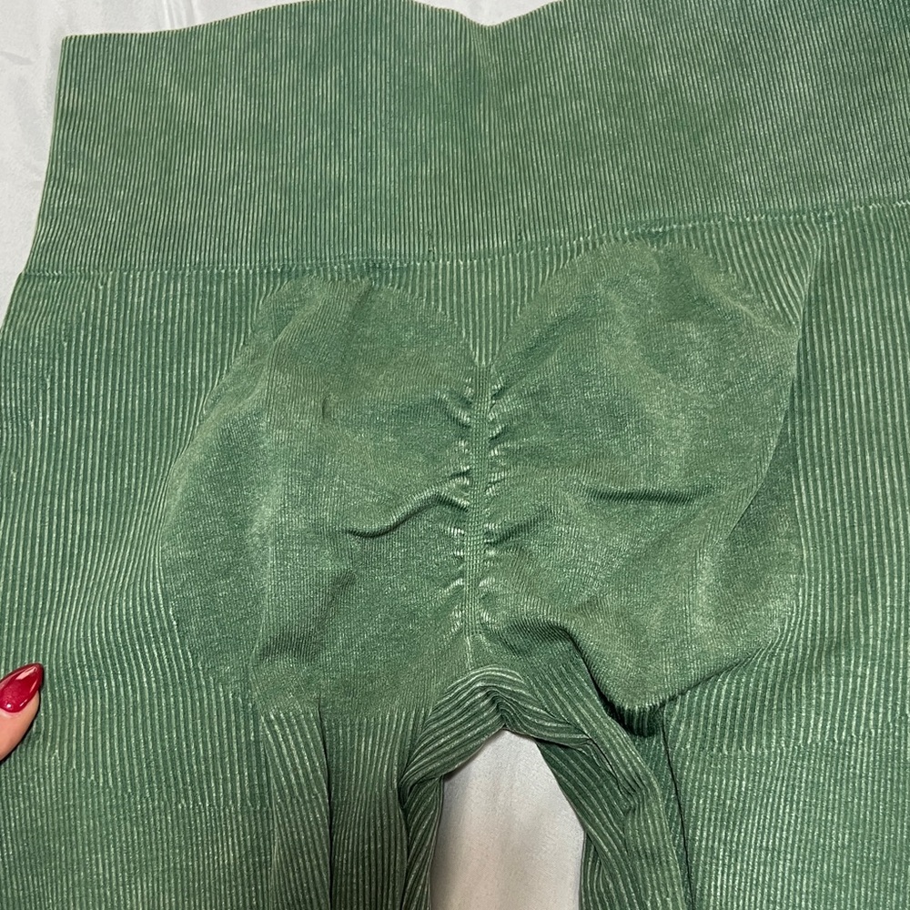 Green Ribbed Two-Piece Set - Picture 4 of 6